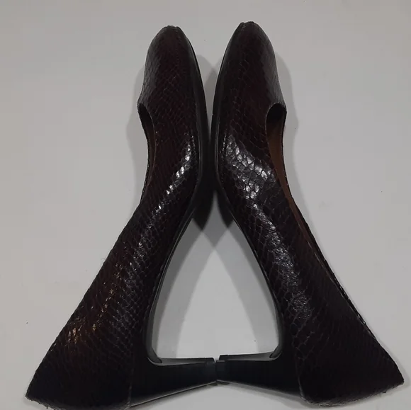 Euro Soft by Sofft Orthopedic Heel Pumps - Picture 6 of 10